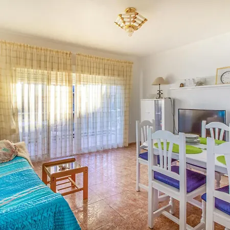Cozy In With Kitchen Apartment